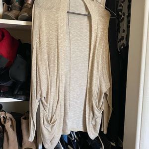 Size Medium cream cardigan with pockets